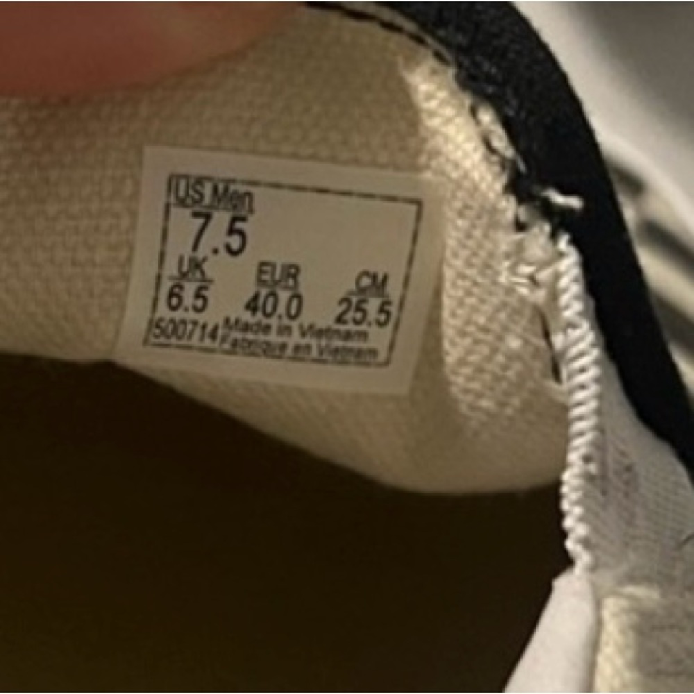 Vans - Picture 5 of 5